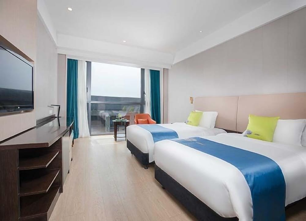 Фото Renhe Hotel