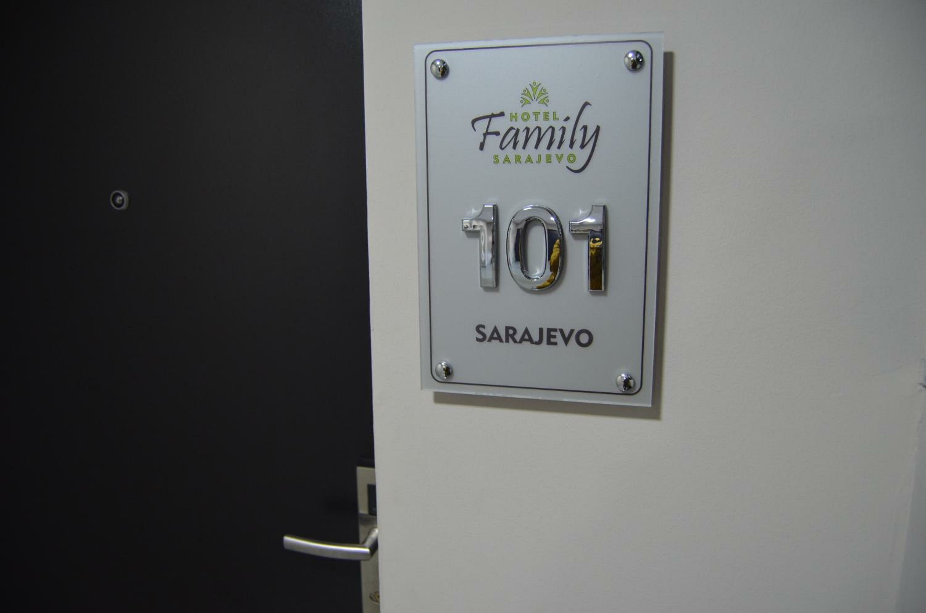 Фото Hotel Family