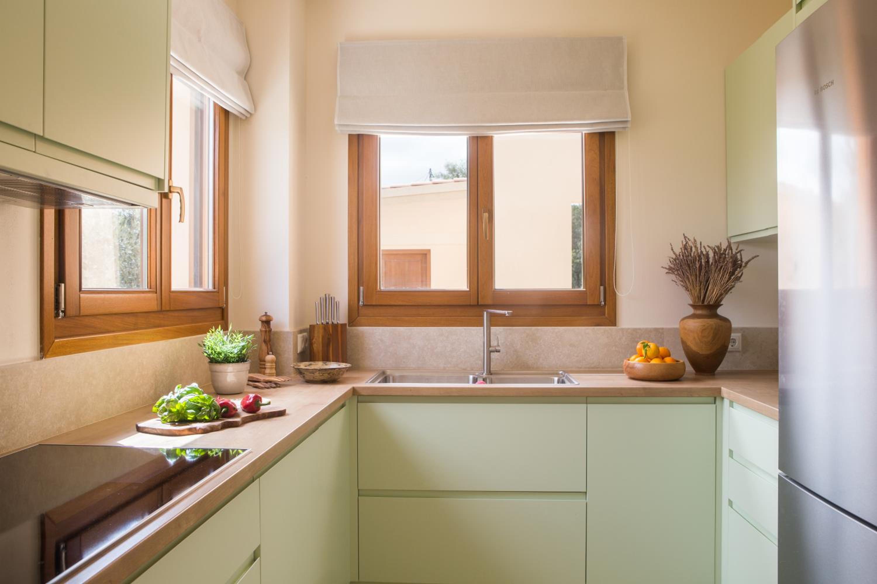 Фото Kapsaliana Village Hotel