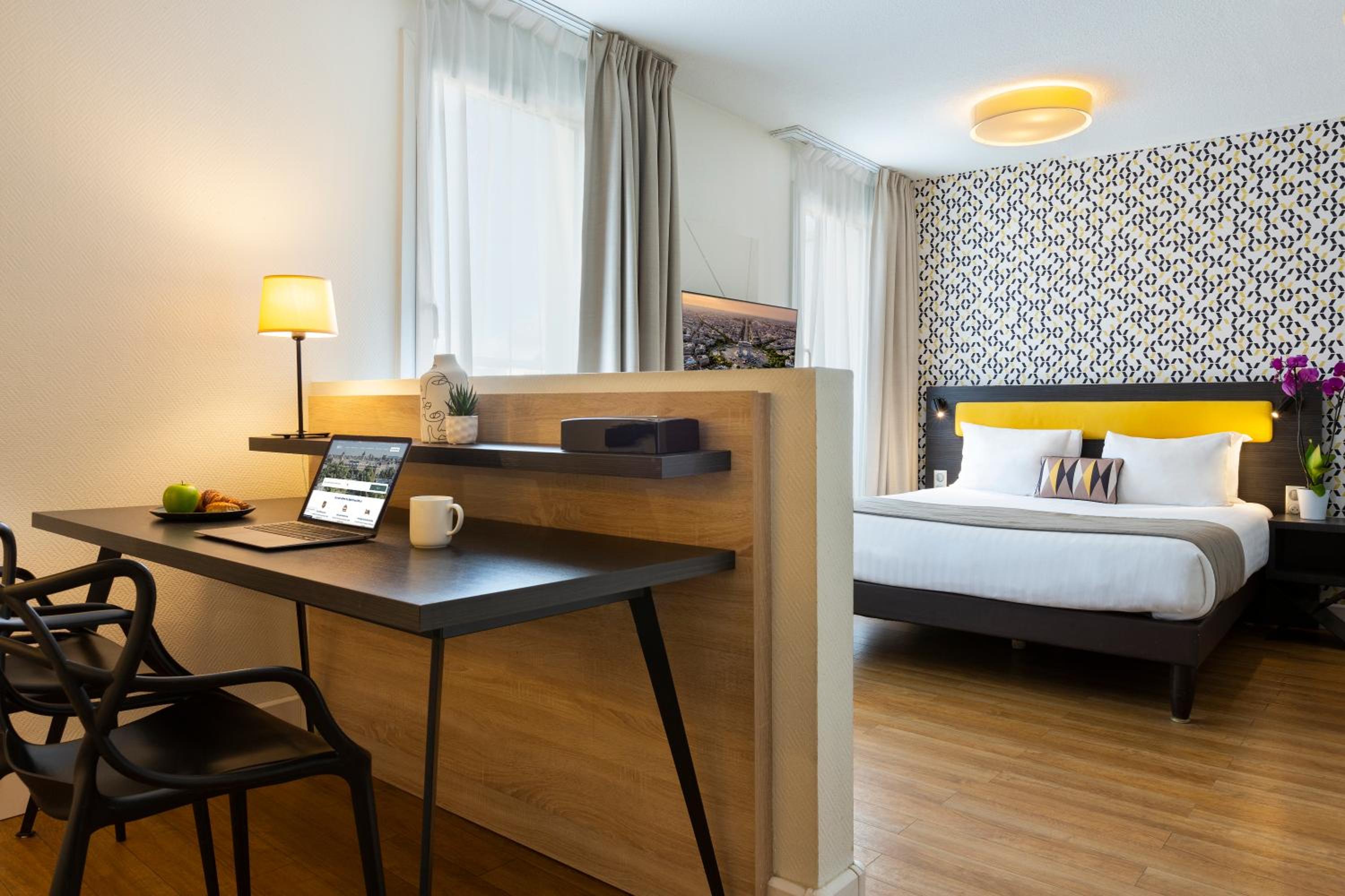 Фото Citadines Tour Eiffel Paris