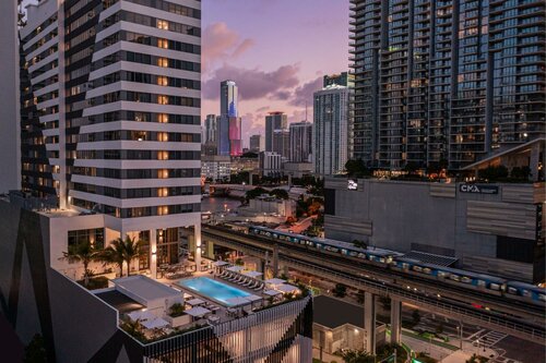 Гостиница Element Miami Brickell в Майами