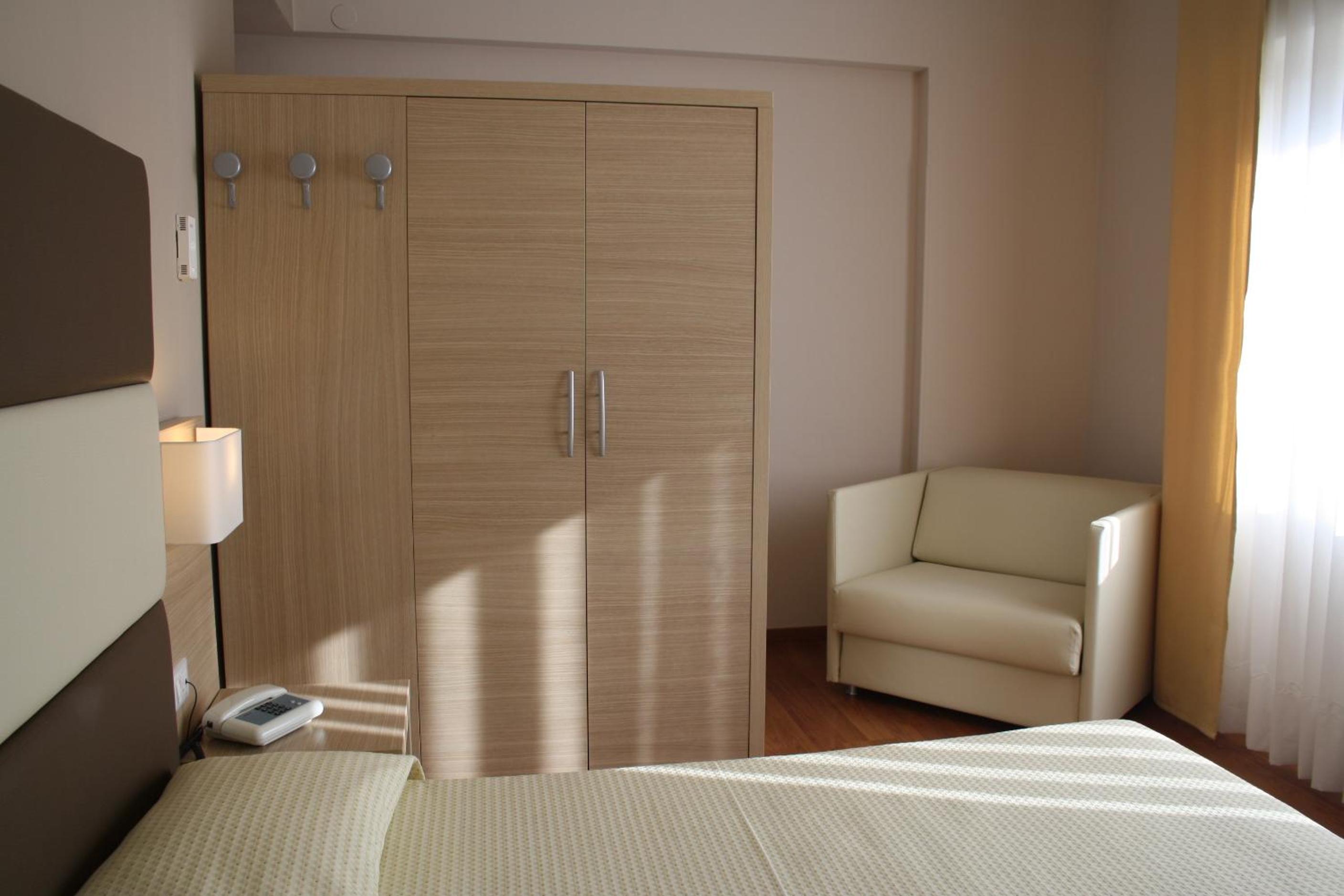 Фото Hotel Napoleon