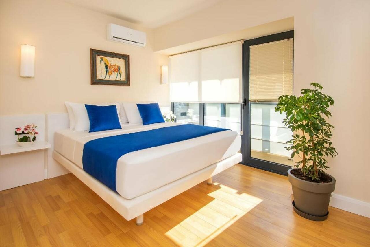 Фото Holiday Express Orbi City