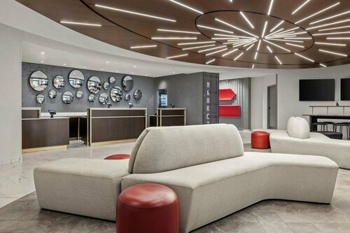 Гостиница Renaissance Newark Airport Hotel в Элизабет