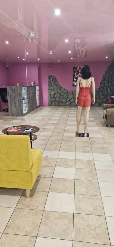 Natali erotik fotosessiyada