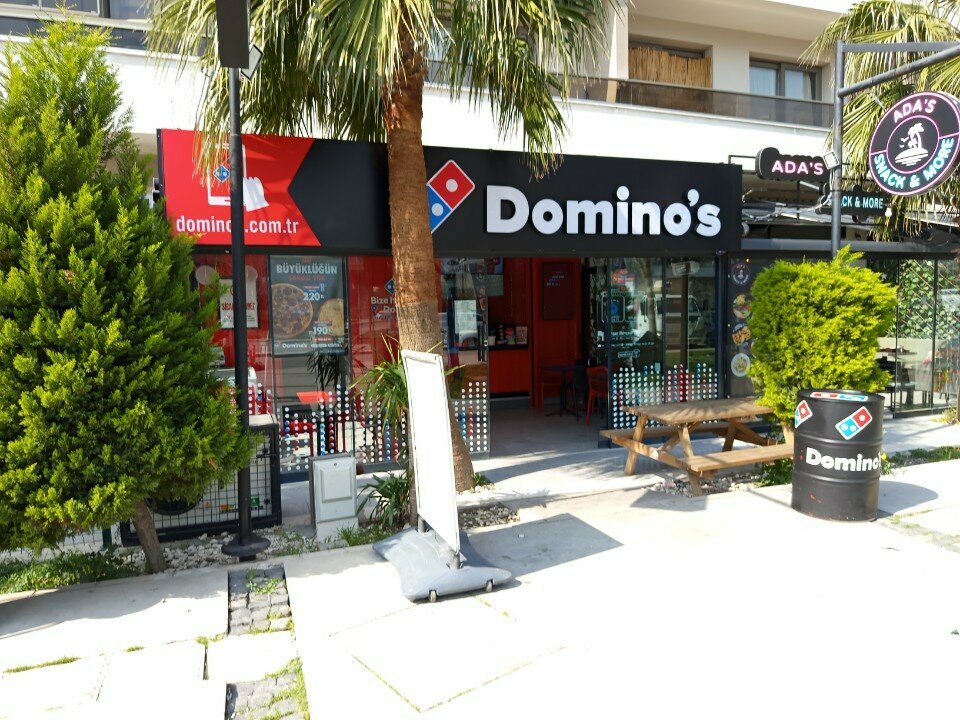 Pizzeria Domino's, Izmir, photo