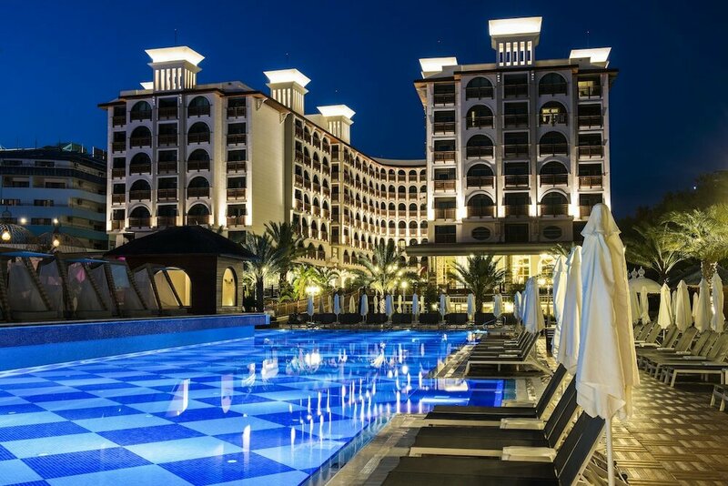 Гостиница Quattro Beach SPA & Resort в Конаклы