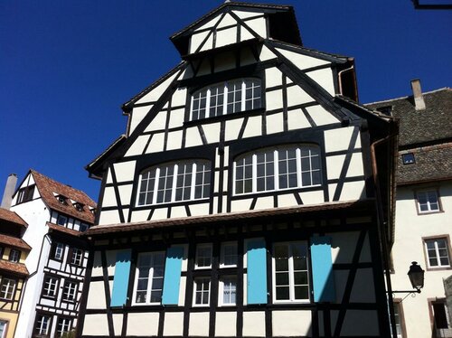 Внешний вид отеля Pavillon Regent Petite France в Страсбурге, фото 3