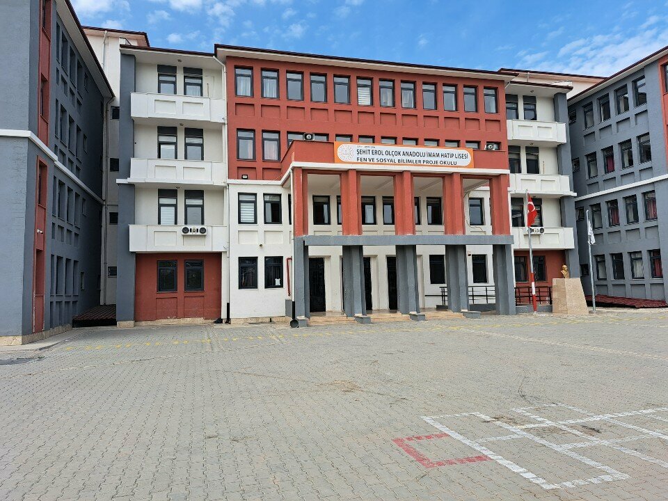 التعليم الديني Mevlana Celaleddin Rumi Imam Hatip Middle School ، إزمير، صورة