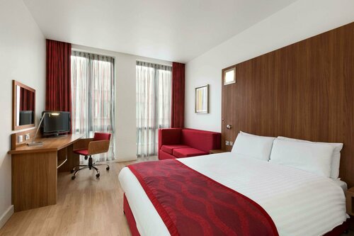 Гостиница Ramada Encore by Wyndham Leicester City Centre в Лестере