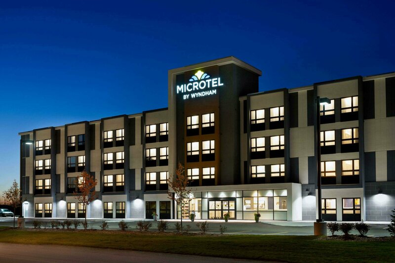 Гостиница Microtel Inn & Suites by Wyndham Aurora