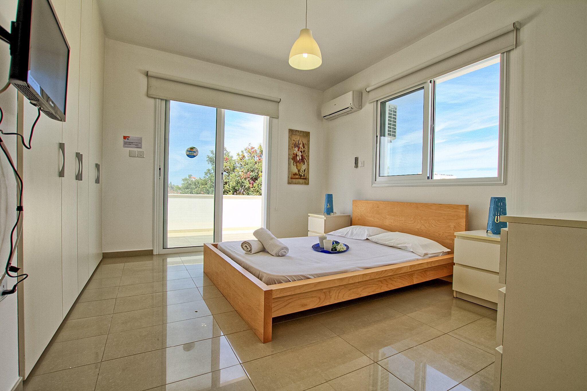 Фото Flouressia Gardens