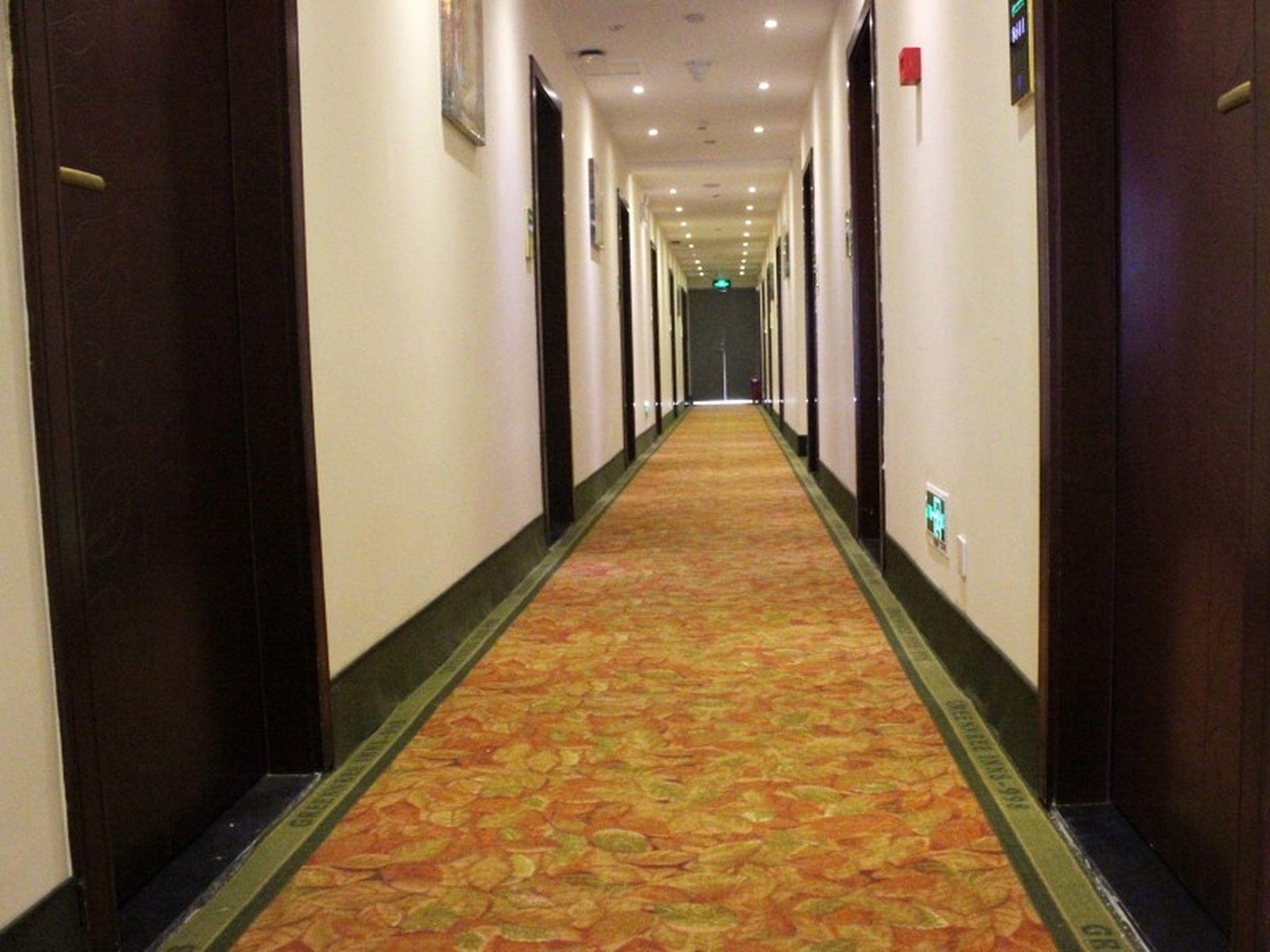 Фото GreenTree Inn ShangHai BaoShan 128 Memorial Road TongHe Road Shell Hotel