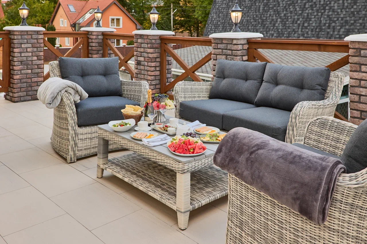 Фото Монополь