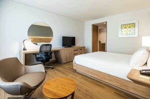 Гостиница Hilton Garden Inn Santa Marta