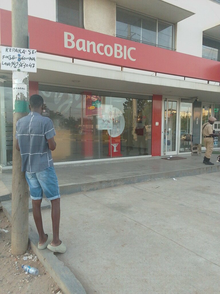ATM Banco BIC, Loanda, photo