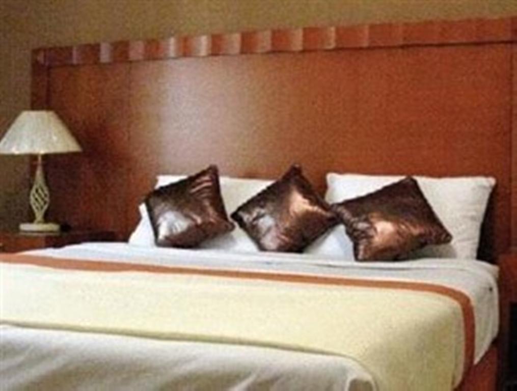 Фото Landmark Suites Jeddah