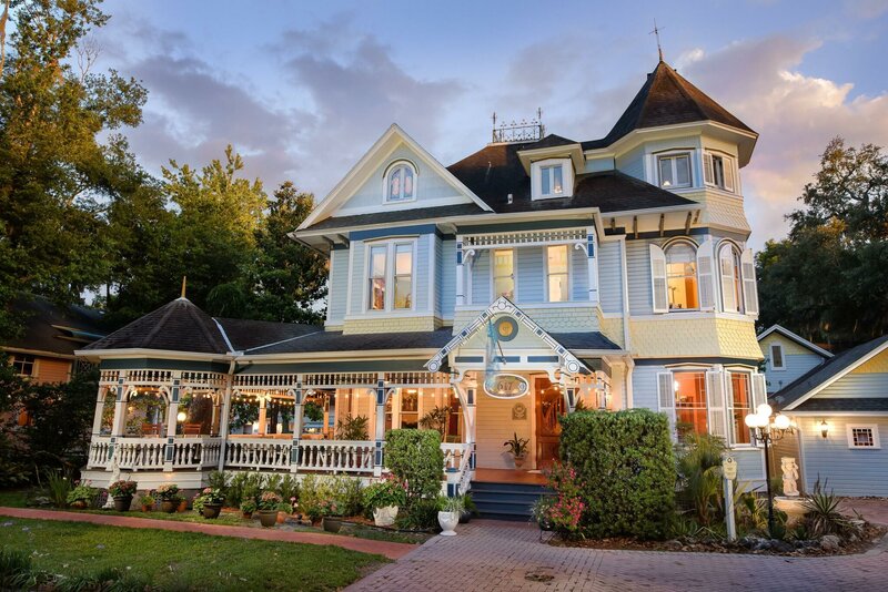 Гостиница Sweetwater Branch Inn в Гейнсвилле