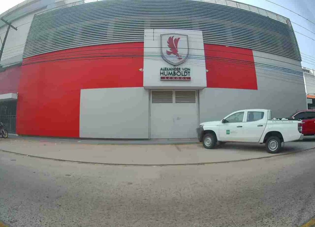 School Alexander Von Humbolt School, Santa Cruz de la Sierra, photo