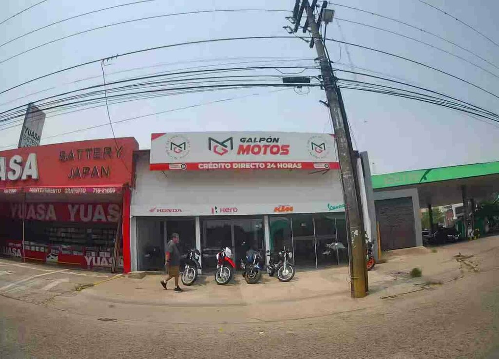 Car dealership Motos Warehouse, Santa Cruz de la Sierra, photo