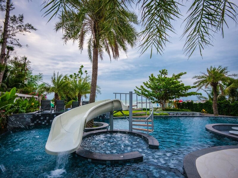 Фото Worita Cove