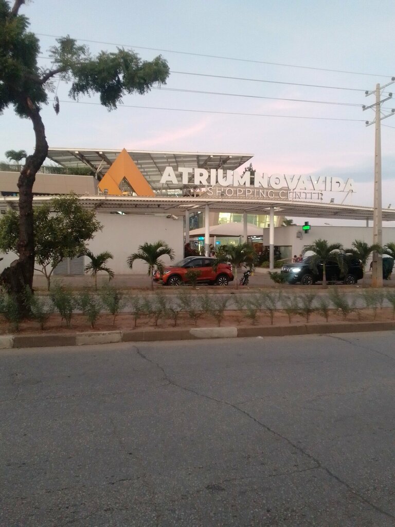 Shopping mall Atrium Nova Vida, Loanda, photo