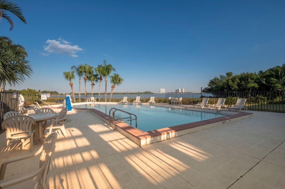 Фото Red Roof Inn Ft Myers