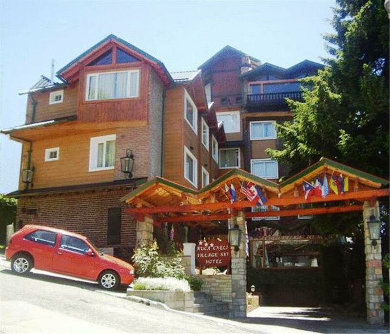 Гостиница Ruca Cheli Village Ski Hotel