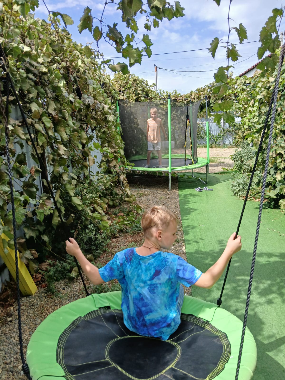 Фото Радхарани