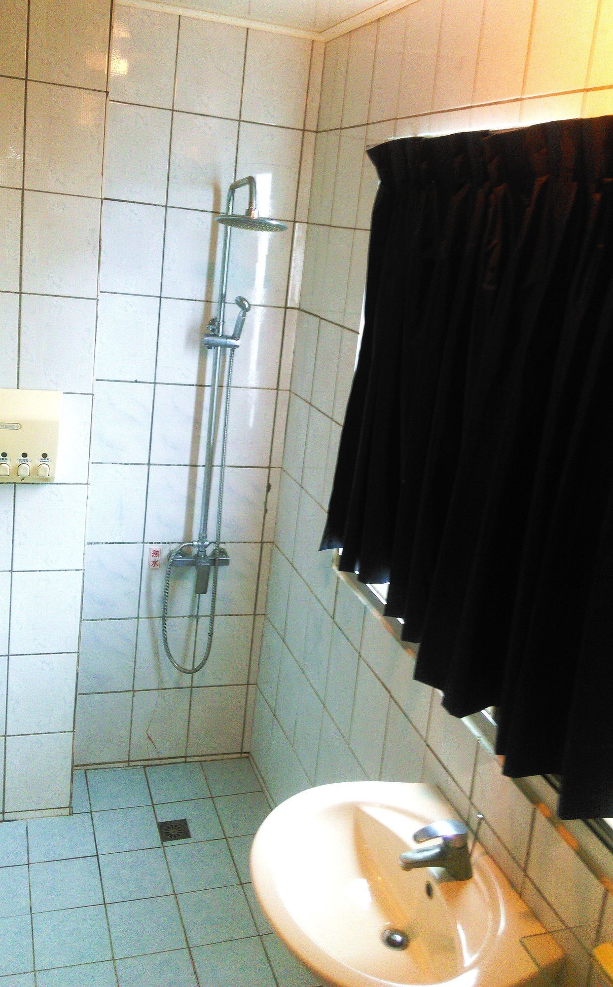 Фото HeYue Hotel