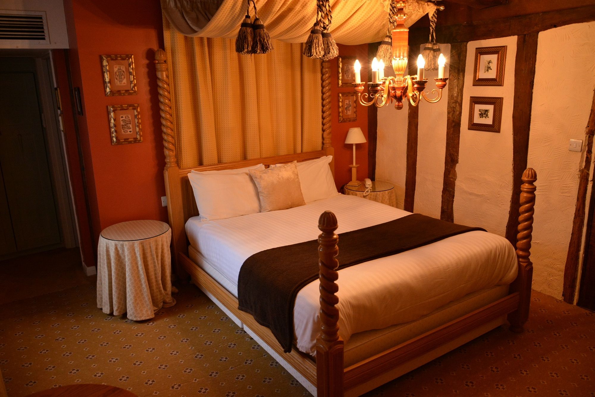 Фото The George of Colchester