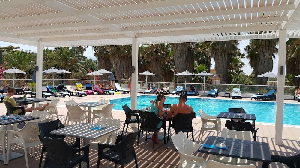 Фото Cosmopolitan Hotel