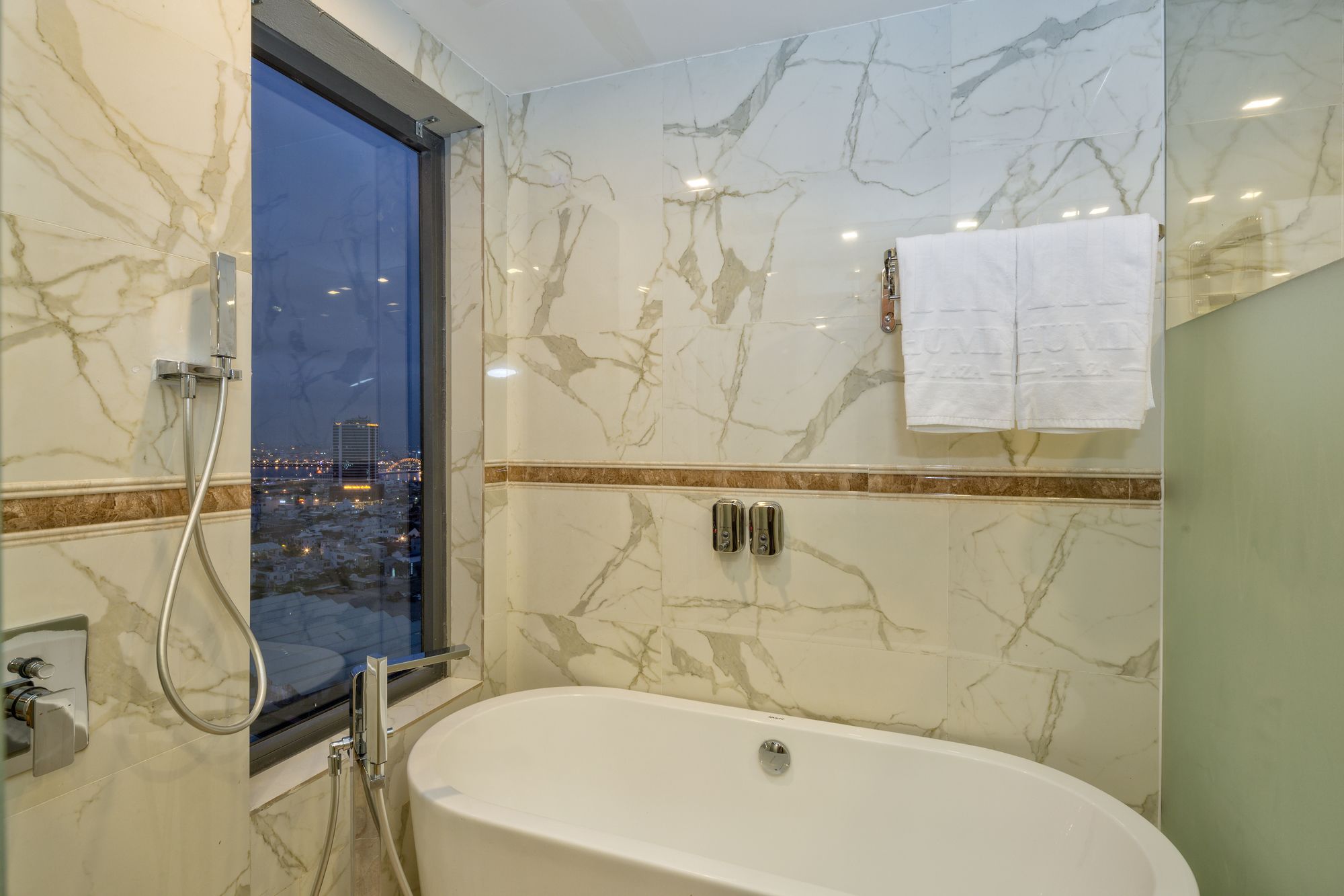 Фото Nhu Minh Plaza Danang Hotel