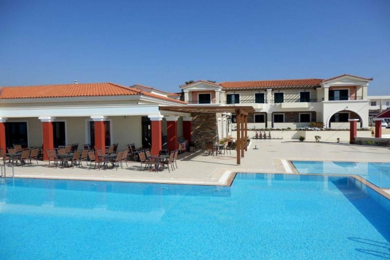 Фото Messina Resort Hotel