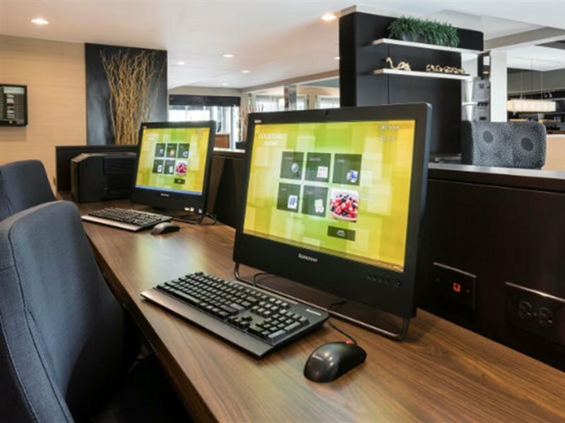 Фото Courtyard by Marriott Chicago O'Hare