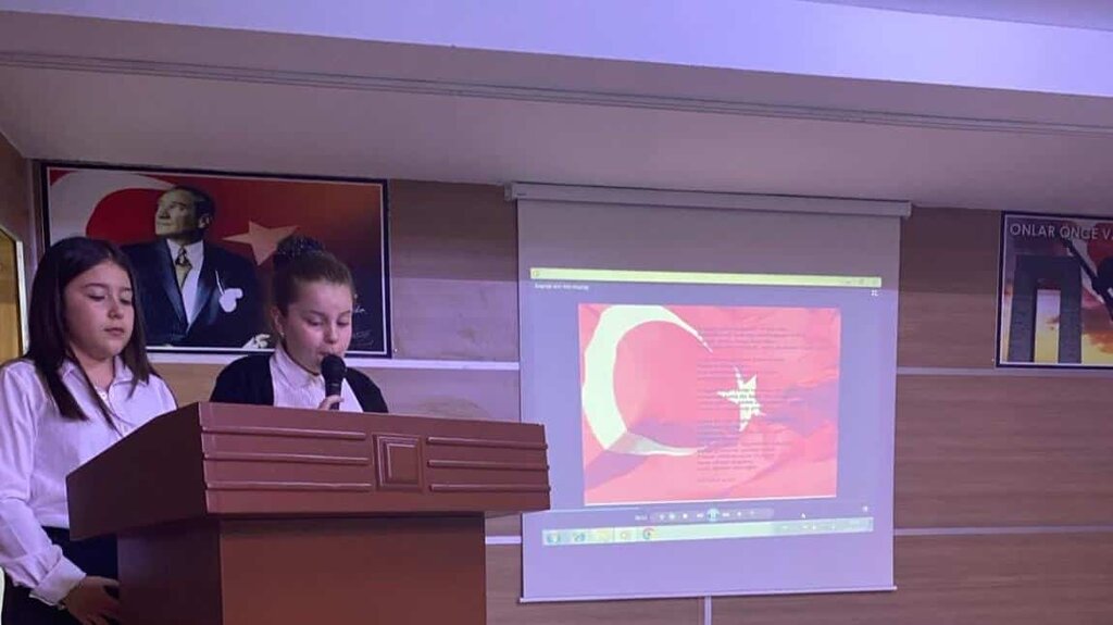 School Trade Exchange Middle School, Bandirma, photo