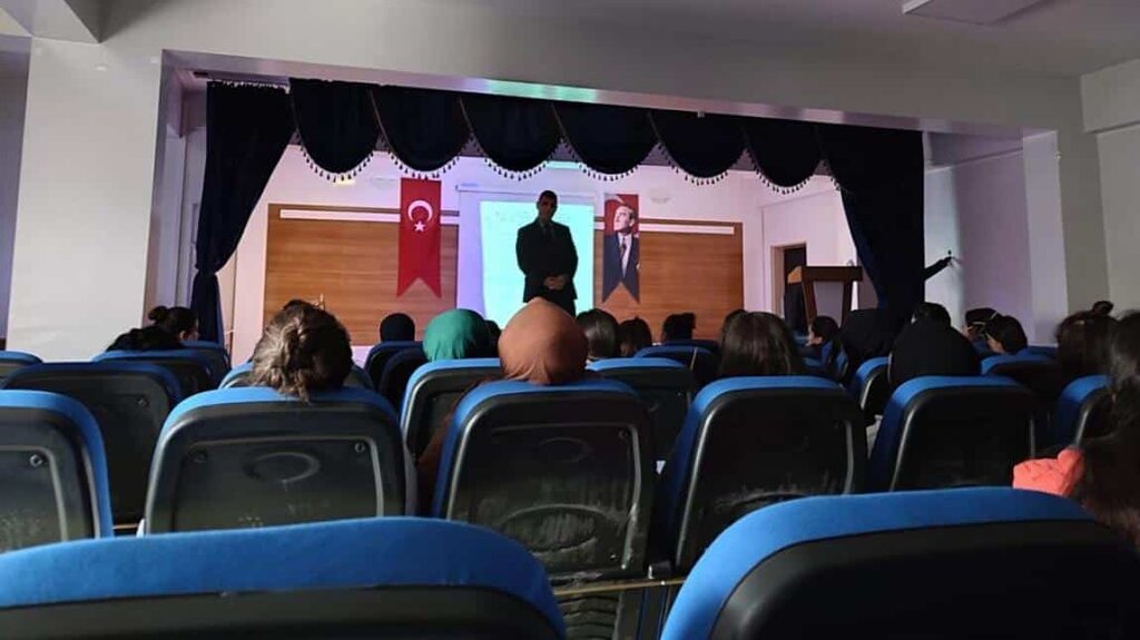 Lyceum Erek Mesleki Ve Teknik Anadolu Lisesi, Van, photo