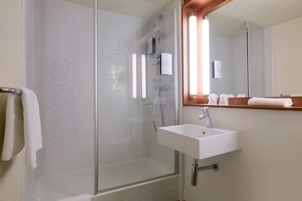 Фото Campanile Chambray Les Tours