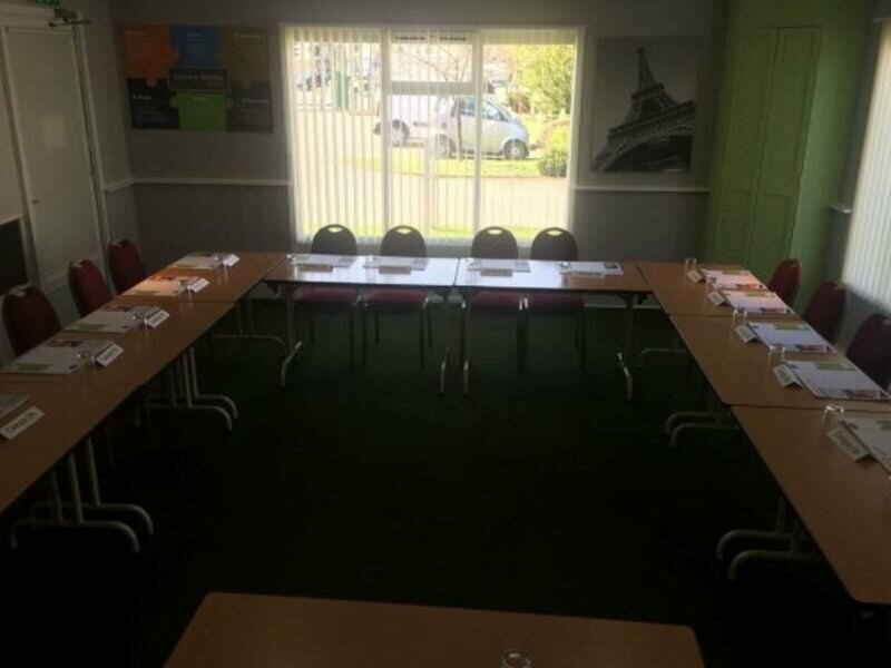 Фото Campanile Hull - City Centre