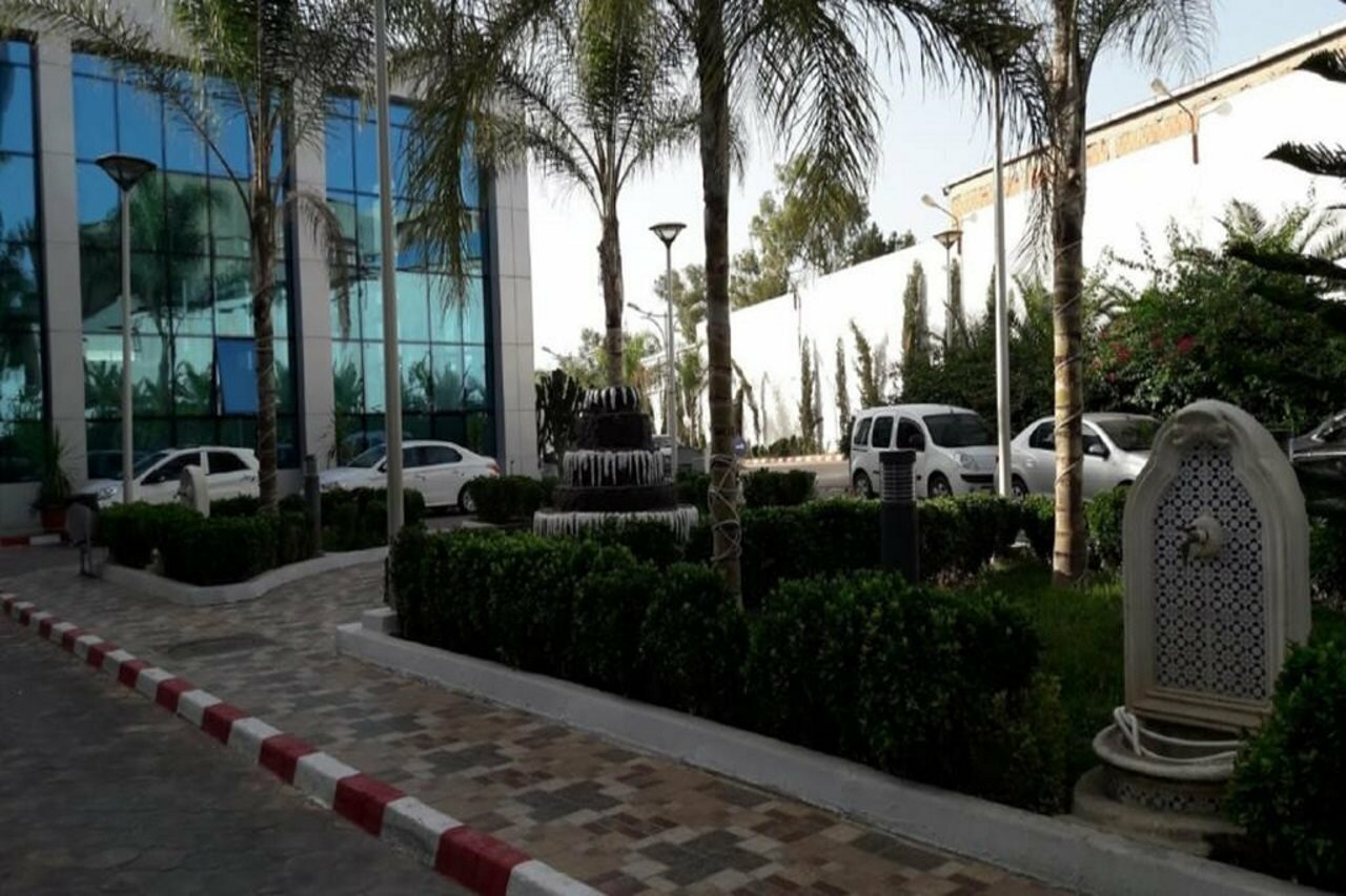 Фото отеля 2