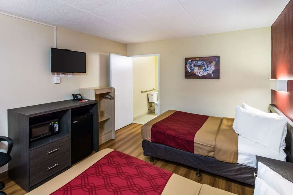 Фото Super 8 by Wyndham Charleston Wv