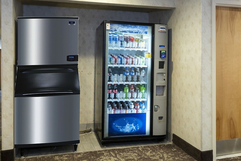 Фото Red Roof Inn Clifton Park