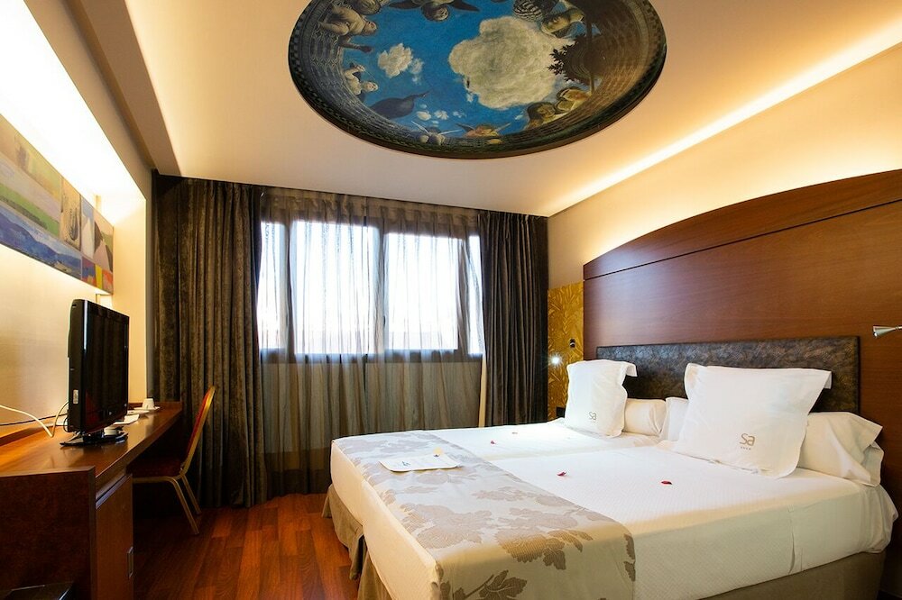 Фото Hotel Sancho Abarca