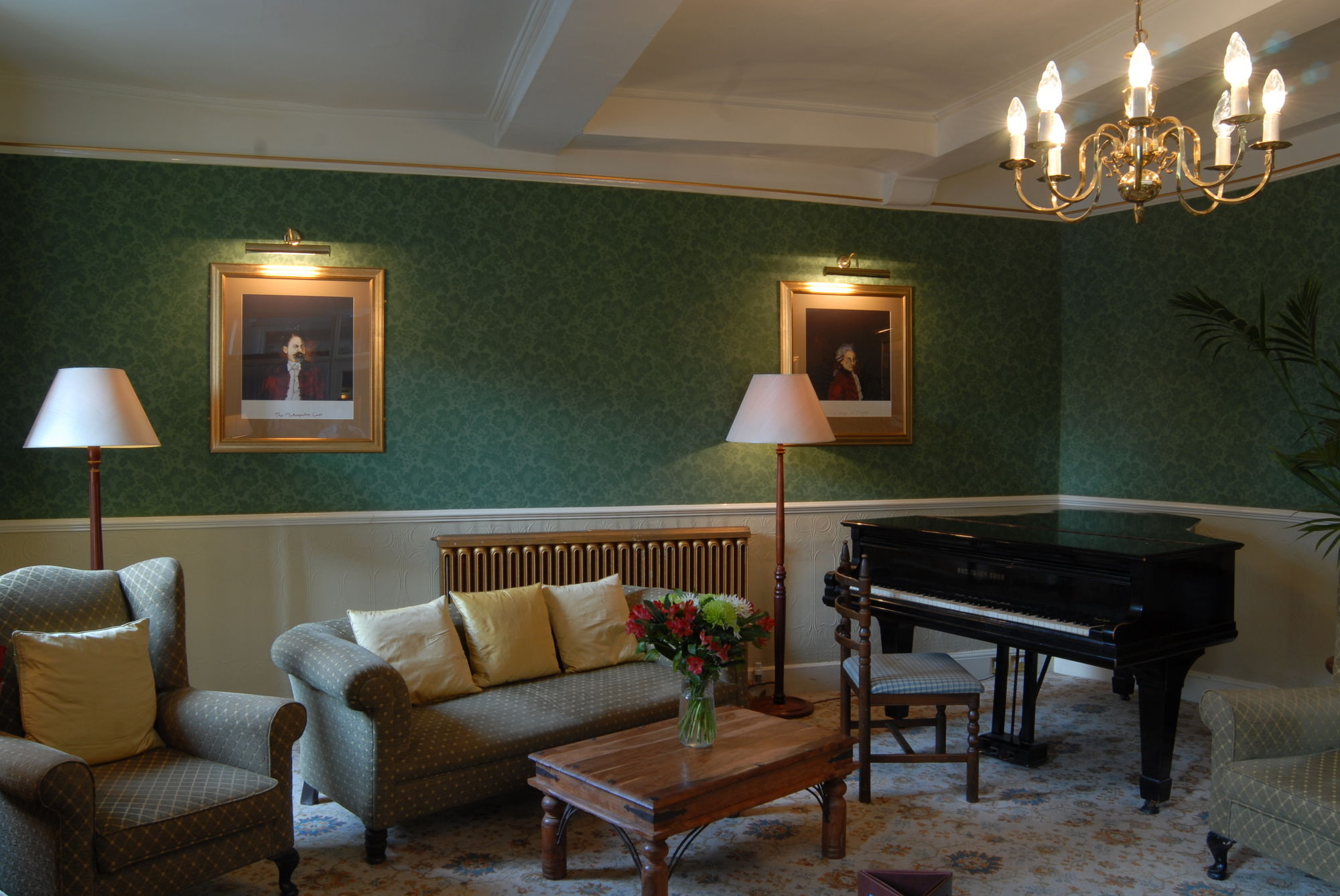 Фото Old Hall Hotel