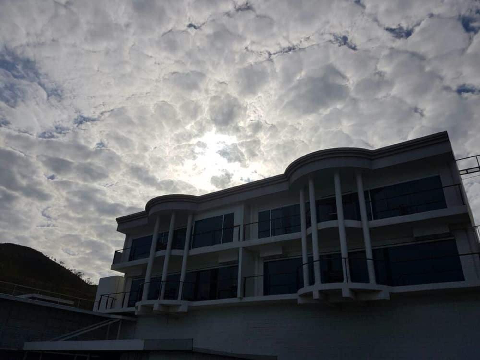 Фото Lamana Hotel