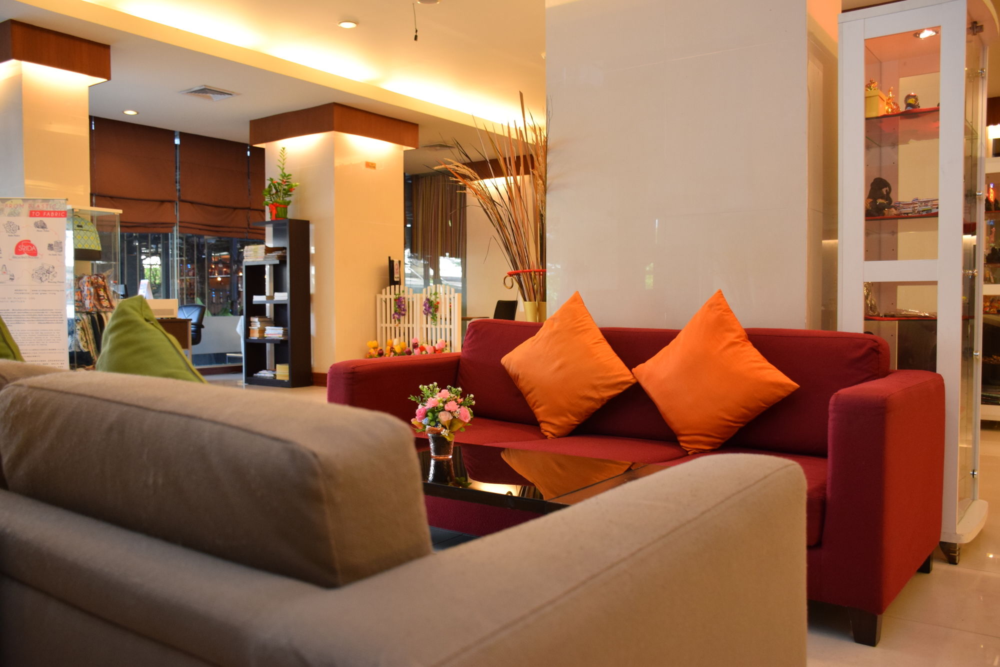 Фото The Color Living Hotel