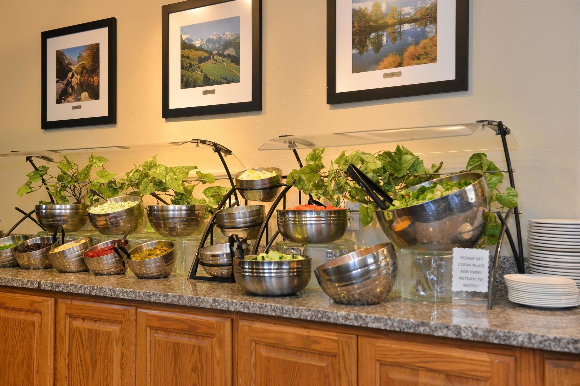 Фото Best Western Swiss Clock Inn