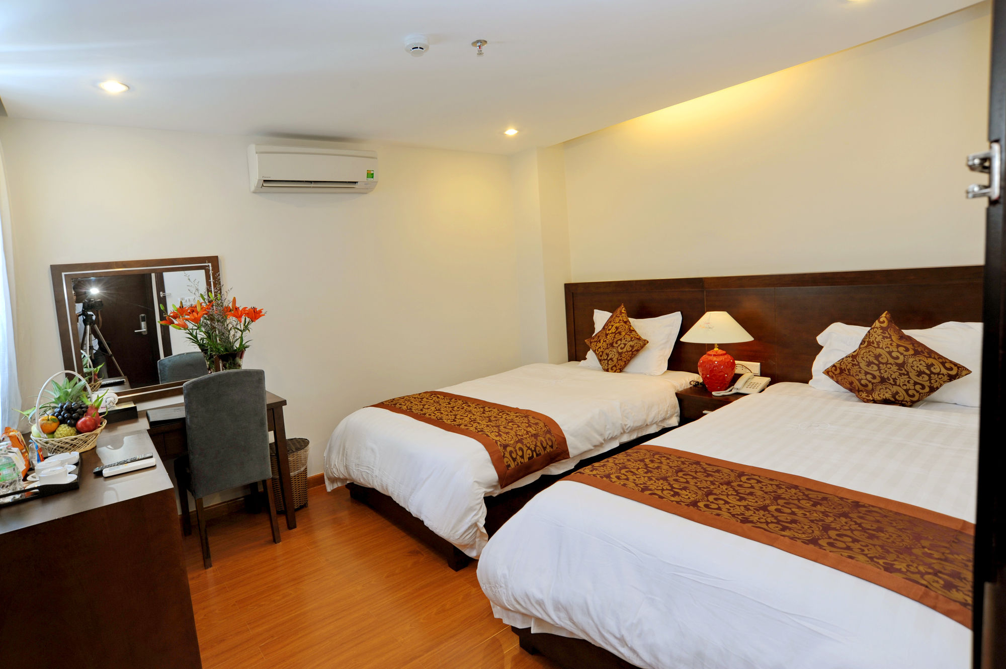 Фото Ha Noi Golden Hotel