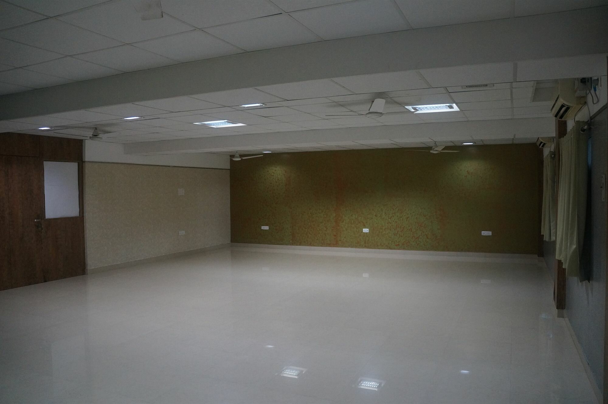 Фото Lotels Hotel