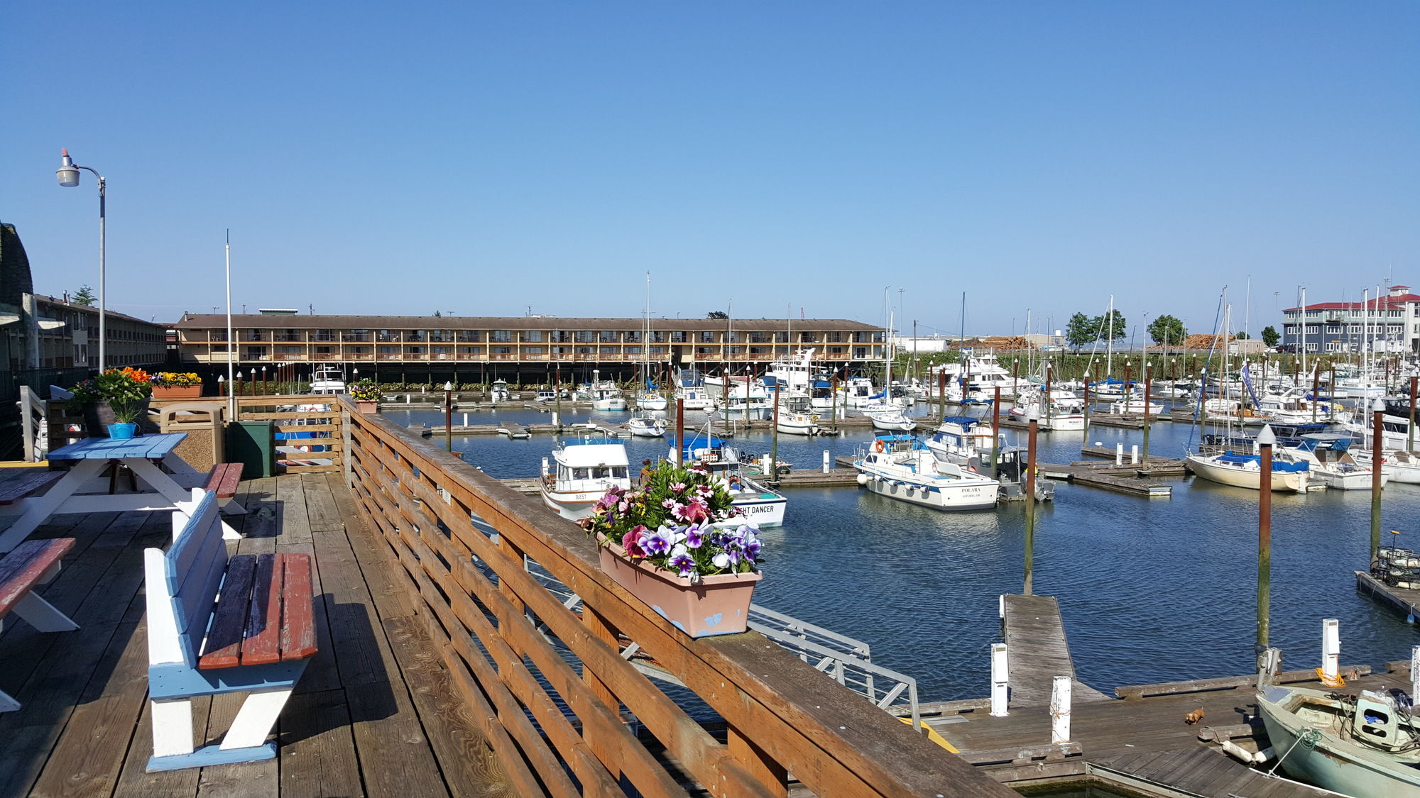 Фото Astoria Riverwalk Inn